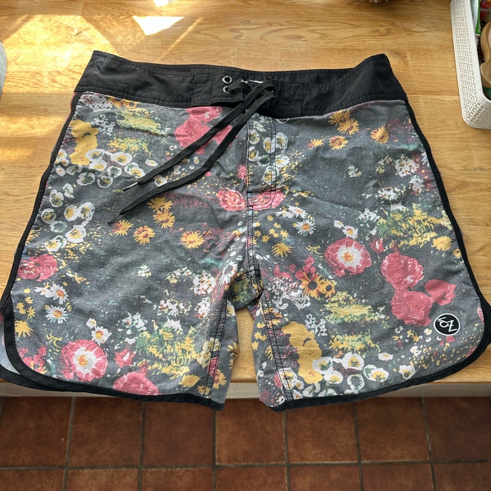 Ezekiel Black and Gray Floral Shorts EUC